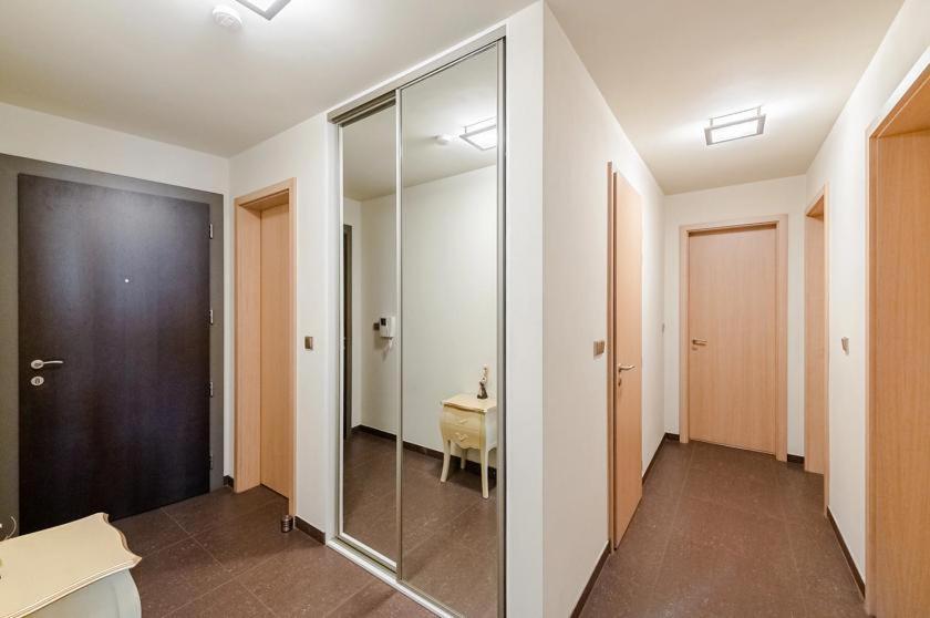 Luxury Apartment In Prague And Free Parking ภายนอก รูปภาพ