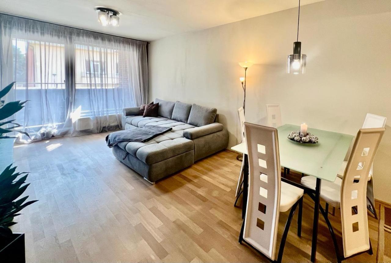 Luxury Apartment In Prague And Free Parking ภายนอก รูปภาพ